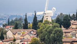 ימין משה והטחנה